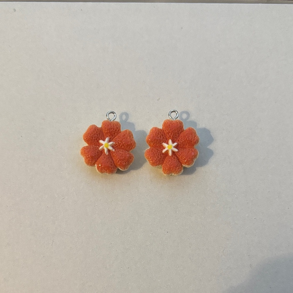 ✨Just In✨🍞Faux Vibrant Orange Bakery Pendants